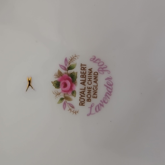 Dessert Plate "Lavender Rose" by Royal Albert. - Picture 5 of 5